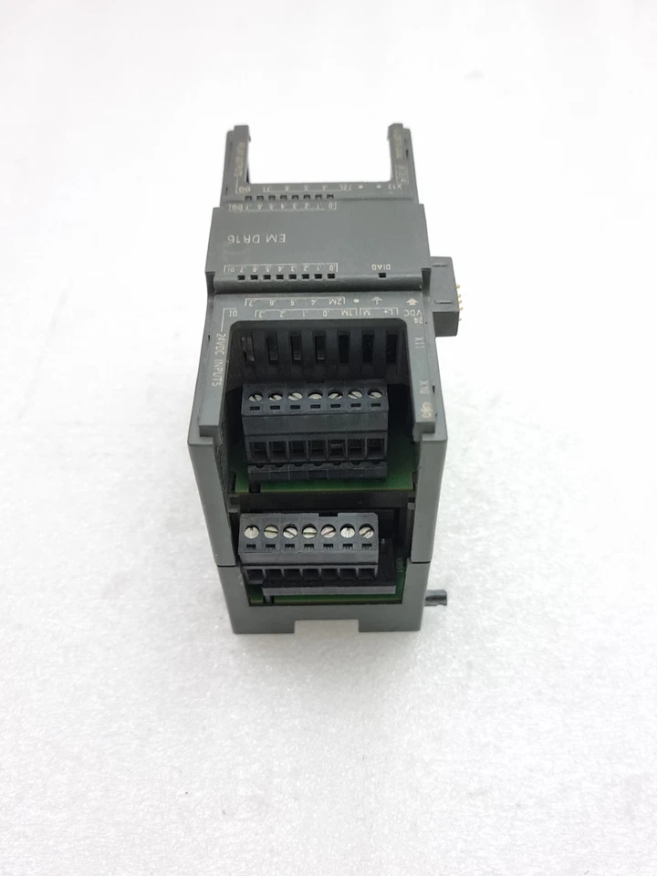 Siemens 6ES7288-2DR16-0AA0 S7-200 Smart EM DR16 Module 6ES72882DR160AA0 FreeShip